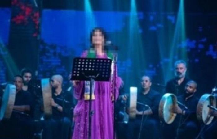 سحب
      الجنسية
      الكويتية
      من
      فنانة
      شهيرة