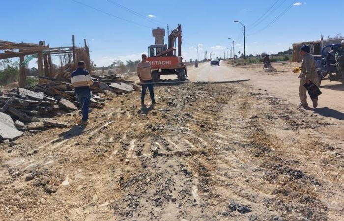 العمدة:
      بدء
      تجهيزات
      رصف
      مدخل
      الطريق
      الصحراوي
      الغربي
      في
      سمسطا
      ببني
      سويف