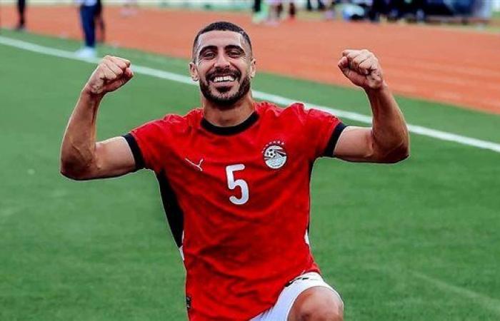 محمد
      ربيعة
      لـ«الدستور»:
      أجّلت
      زفافى
      للانضمام
      إلى
      المنتخب
      وحسام
      حسن
      قال
      لى
      «متخافش»
      (حوار)