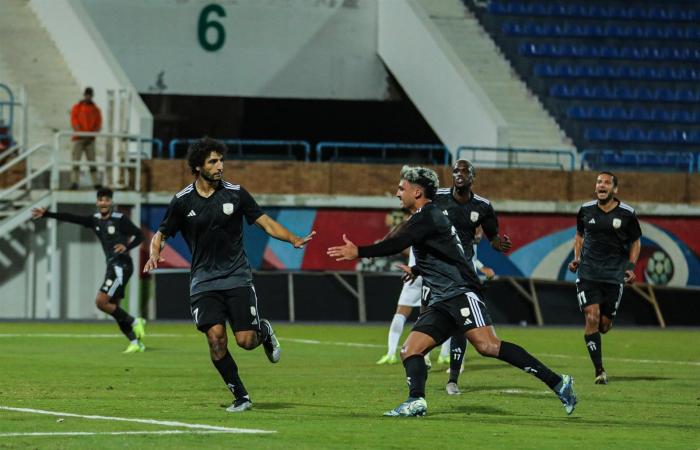 فاركو
      ينتصر
      على
      إنبي
      (3/4)
      في
      الدوري
      المصري
      الممتاز