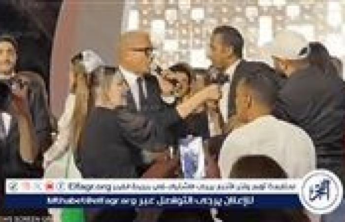 محامي
      ضحية
      عمرو
      دياب
      يفجر
      مفاجآت
      جديدة:
      الفنان
      اعترف
      والوجه
      مكرم