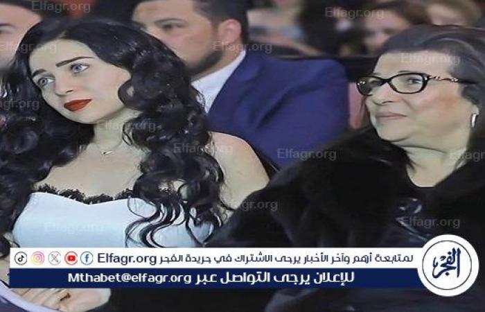 نجوم
      الفن
      يحولون
      منصات
      السوشيال
      ميديا
      لسرداق
      عزاء
      بسبب
      والدة
      مي
      عز
      الدين