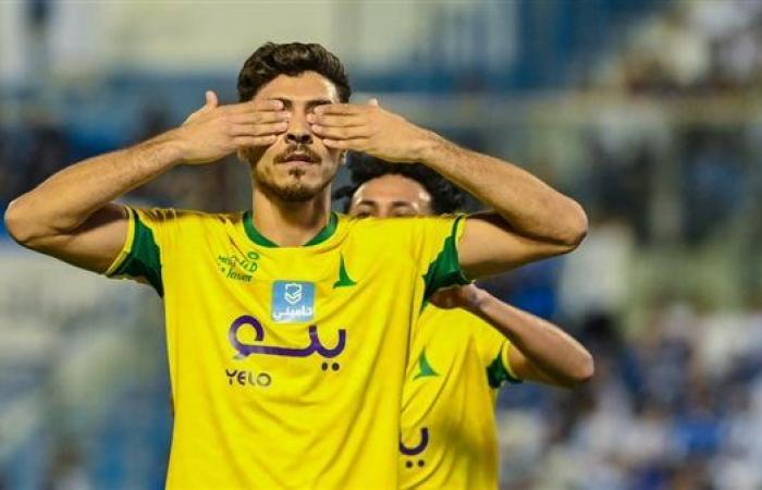 الخليج
      يعلن
      غياب
      محمد
      شريف
      عن
      لقاء
      الهلال
      للإصابة