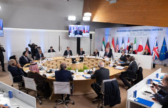 بدر
      عبد
      العاطي
      يشارك
      باجتماع
      وزراء
      خارجية
      "G7"
      بإيطاليا