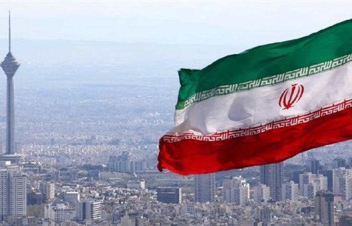 مسئول
      إيرانى:
      طهران
      تتوقع
      محادثات
      صعبة
      مع
      "الترويكا"
      فى
      جنيف
      بشأن
      برنامجها
      النووى