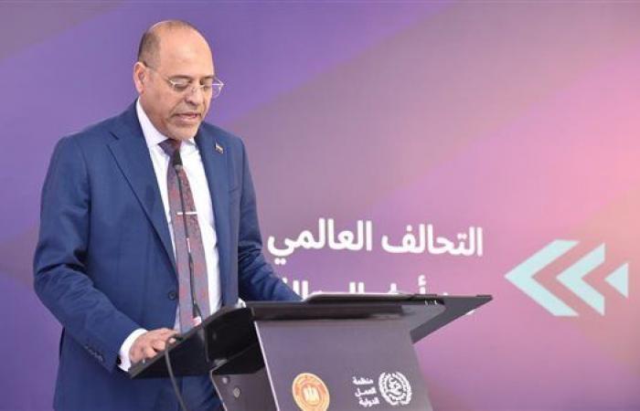 وزير
      العمل:
      نرحب
      بالانضمام
      إلى
      التحالف
      العالمي
      للعدالة
      الاجتماعية