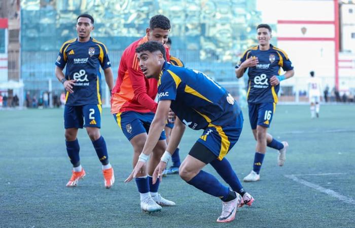 شباب
      الأهلي
      يهزم
      الزمالك
      في
      عقر
      داره
      بدوري
      الجمهورية