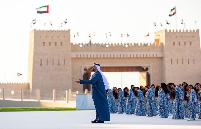 حسين
      الجسمي
      يشارك
      بمسيرة
      الاتحاد
      بالوثبة
      في
      أبو
      ظبي
      "صور"