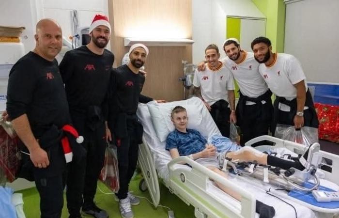 محمد
      صلاح
      ولاعبو
      ليفربول
      يزورون
      مستشفى
      لعلاج
      الأطفال
      (صور)