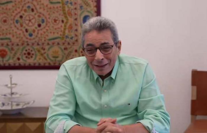 محمود
      سعد
      عن
      نبيل
      الحلفاوي:
      آخر
      مرة
      شوفته
      كان
      عضم
      ومات
      في
      هدوء
      زي
      ما
      اتمنى