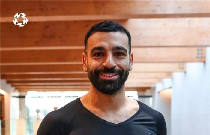 الجائزة
      الثالثة..
      محمد
      صلاح
      يتوج
      بلاعب
      الشهر
      من
      جمعية
      اللاعبين
      المحترفين