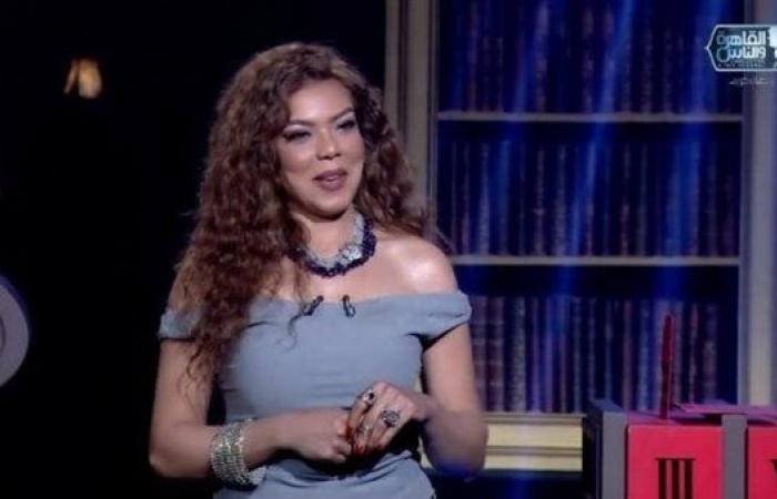 ناهد
      السباعي
      ترد
      على
      فيديو
      «رفض
      مصافحة
      حورية
      فرغلي»