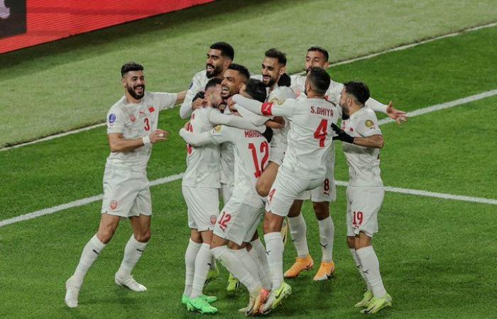 كأس
      الخليج
      العربي:
      منتخب
      البحرين
      ينتصر
      على
      السعودية
      (2/3)
      ومنتخب
      العراق
      يفوز
      على
      اليمن
      بهدف
      نظيف