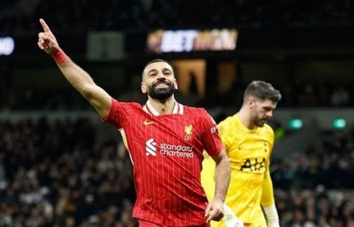 رغم
      الفوز
      الكبير
      على
      توتنهام..
      محمد
      صلاح
      ينتقد
      دفاع
      ليفربول