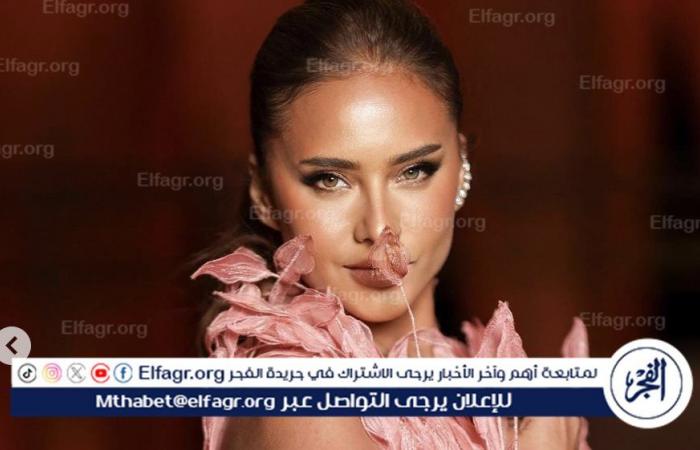 تفاصيل
      مسلسل
      "جاني
      في
      المنام"
      بطولة
      نيللي
      كريم
      رمضان
      2025