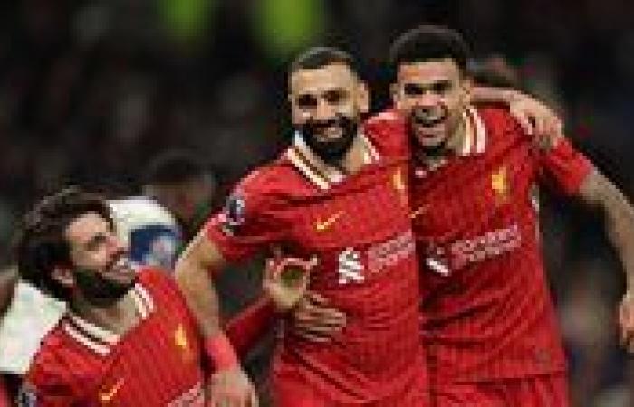 لاعب
      ليفربول
      :
      محمد
      صلاح
      أشبه
      بالأله..
      ومثال
      للاحتراف
      الحقيقي