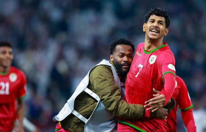 عصام
      الصبحي
      قاهر
      قطر..
      من
      مشجع
      لمنتخب
      عمان
      في
      كأس
      الخليج
      23
      لهداف
      خليجي
      26..
      رونالدو
      مثله
      الأعلى..
      وصلاح
      الأفضل
      عربيًا