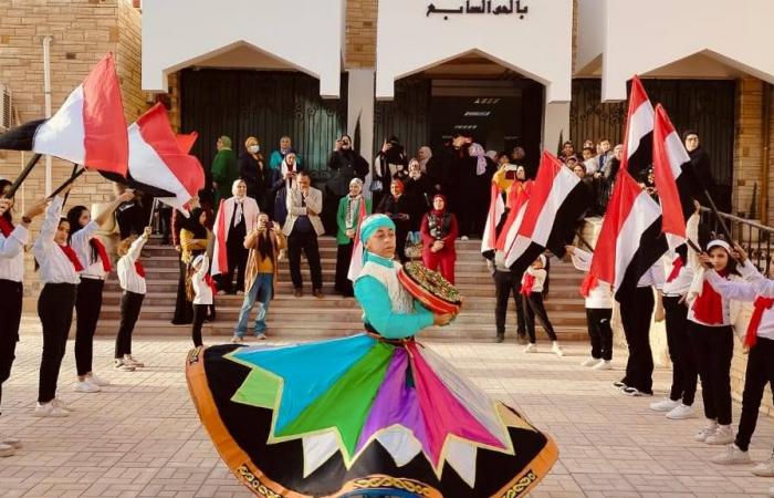 بعروض
      للمواهب..
      الثقافة
      تحتفل
      بالعام
      الجديد
      على
      مسرح
      قصر
      الإبداع
      الفني