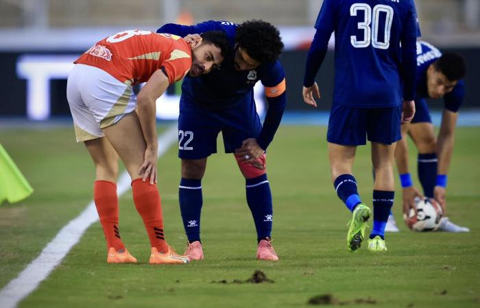 الأهلي
      يسقط
      في
      فخ
      التعادل
      السلبي
      0-0
      أمام
      إنبي
      في
      الدوري
      المصري
      الممتاز