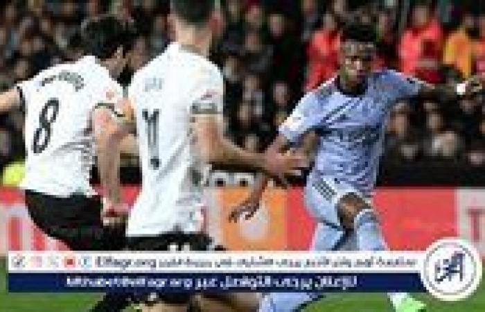 موعد
      مباراة
      فالنسيا
      وريال
      مدريد
      في
      الدوري
      الإسباني