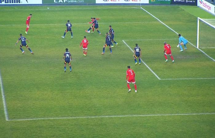 نهاية
      سلسلة
      اللاهزيمة
      الإفريقية..
      شباب
      بلوزداد
      يحقق
      فوزه
      الأول
      تاريخيا
      على
      الأهلي
      1-0
      في
      دوري
      أبطال
      إفريقيا