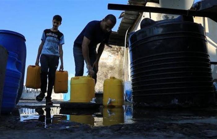 "المياه
      النظيفة
      مورد
      نادر
      في
      غزة"..
      اكسترا
      لايف
      ترصد
      المشهد
      الفلسطيني