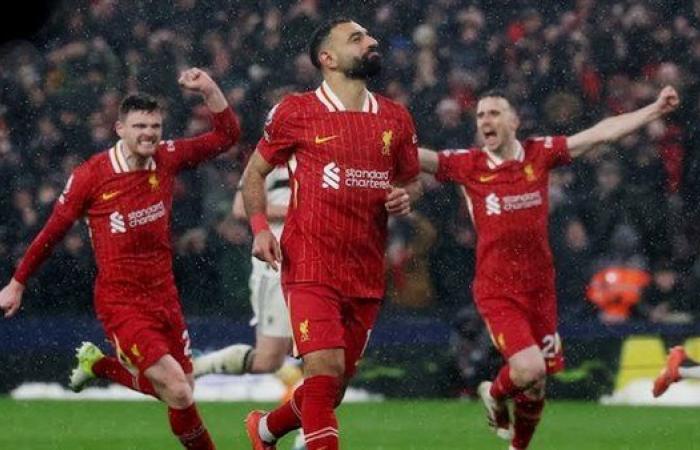 محمد
      صلاح
      يسطر
      التاريخ..
      سابع
      هدافي
      البريميرليج