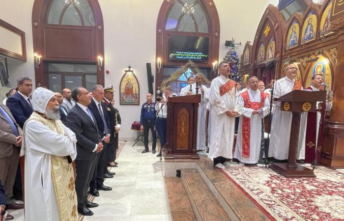 «نموذج
      للتعايش
      والمحبة»..
      وزير
      الخارجية
      يشارك
      في
      قداس
      عيد
      الميلاد
      بالكنيسة
      الأرثوذكسية
      المصرية
      في
      عُمان