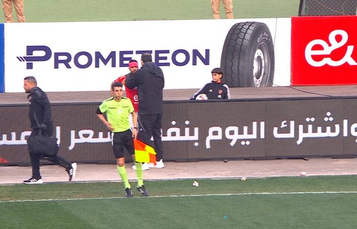 بعد
      الفوز
      على
      سموحة..
      الأهلي
      يعتلي
      صدارة
      الدوري
      المصري