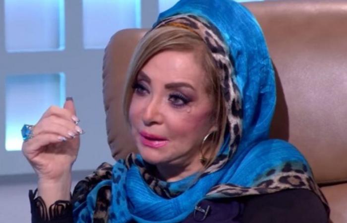 شهيرة
      للمتنمرين
      على
      الفنانين:
      في
      الآخر
      بتجروا
      ورانا
      عشان
      صورة..
      خافوا
      من
      ربنا