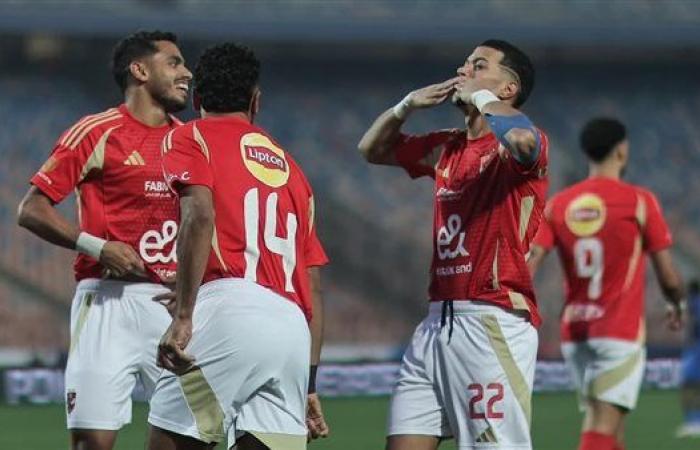 ترتيب
      الدوري
      المصري
      الممتاز
      بعد
      فوز
      الأهلي
      علي
      سموحة