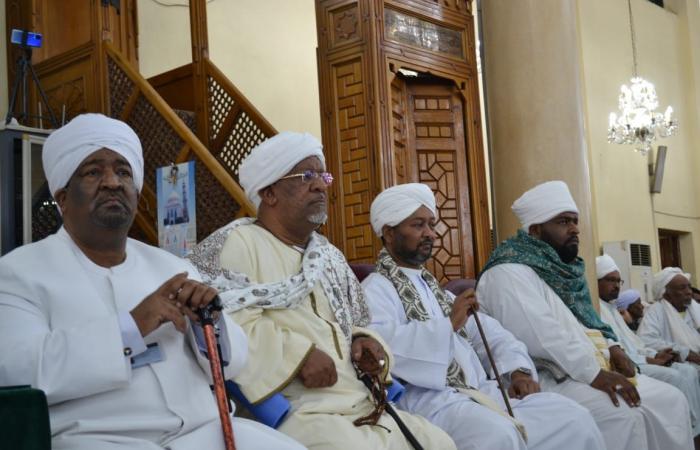 أبرزها
      السمانية
      والكباشية.."صوفية
      السودان"
      تشارك
      فى
      احتفالات
      مولد
      الإمام
      صالح
      الجعفرى
      (صور)