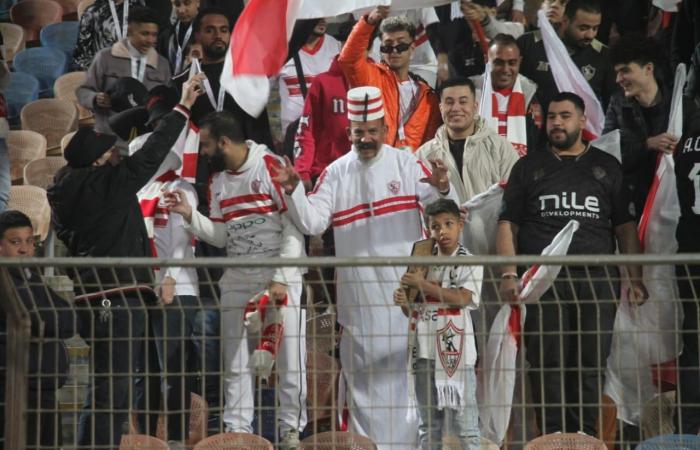 شوط
      أول
      سلبى
      بين
      الزمالك
      وبلاك
      بولز..
      صور