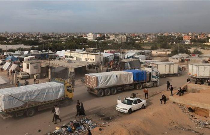 دعما
      للأشقاء
      الفلسطينيين..
      مصر
      توزع
      مساعدات
      إنسانية
      للنازحين
      في
      المخيمات
      بقطاع
      غزة