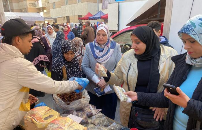 رئيس
      حي
      غرب
      بالإسكندرية
      تشهد
      سوق
      اليوم
      الواحد
      ببشاير
      الخير