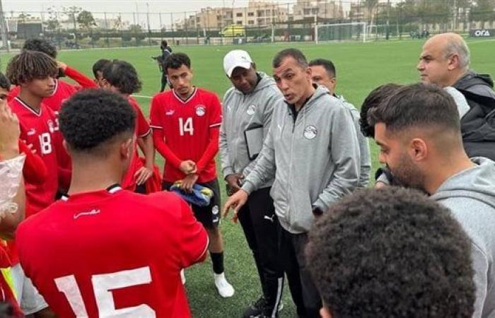 اتحاد
      الكرة
      يحسم
      مصير
      منتخب
      مصر
      بعد
      تأجيل
      بطولة
      إفريقيا