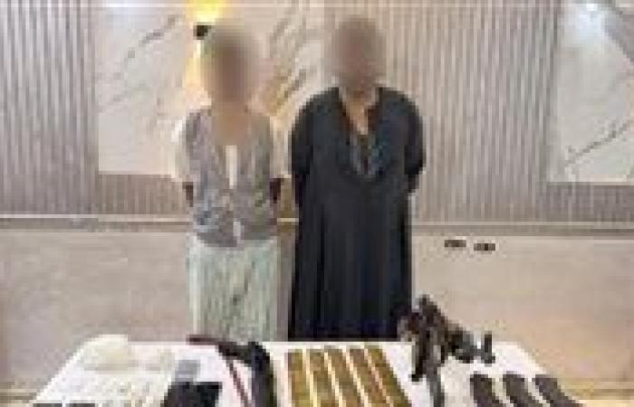 مصرع
      عنصرين..
      الداخلية
      تُسقط
      بؤر
      إجرامية
      وتضبط
      مخدرات
      وأسلحة
      بـ64
      مليون
      جنيه