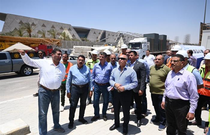 الوزير
      يتابع
      جاهزية
      الطريق
      الدائري
      والأتوبيس
      الترددي
      والخط
      الرابع
      للمترو
      لافتتاح
      المتحف
      المصري
      الكبير