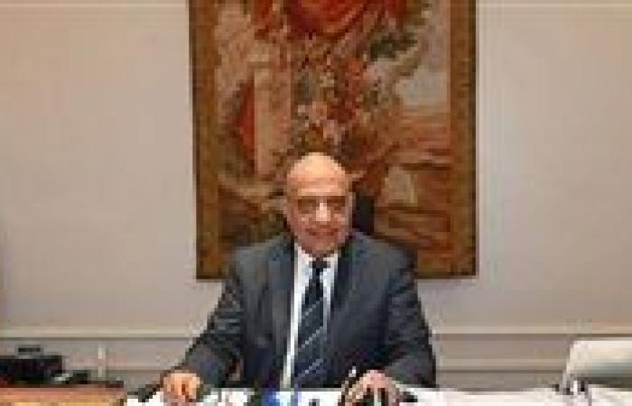 رفع
      إنتاج
      الكهرباء
      في
      السد
      العالي
      إلى
      2400
      ميغاواط
      ضمن
      خطة
      بـ52
      مليون
      يورو
      لتطوير
      الطاقة
      المتجددة