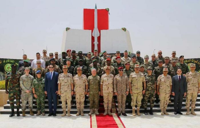 القوات
      المسلحة
      تنظم
      زيارة
      للملحقين
      العسكريين
      إلى
      عدد
      من
      المنشآت..
      صور
