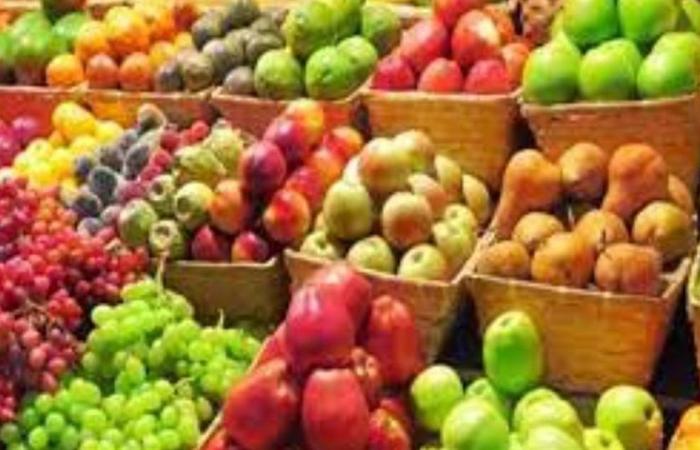 أسعار
      فواكه
      الصيف
      المميزة
      في
      سوق
      العبور
      اليوم
      (جملة)