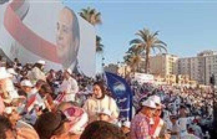 محافظ
الإسكندرية
بفعاليات
مؤتمر
شباب
الدلتا
بالإسكندرية:
لا
نراهن
علي
قدرات
شباب
مصر
بل
نؤمن
بها
ونعمل
دائما
علي
استثمار
بها