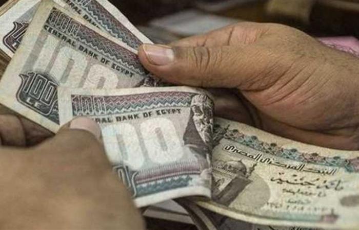 معاشات
      يوليو
      2025
      بزيادة
      15%..
      كيف
      تحسب
      قيمة
      معاشك
      بعد
      الزيادة؟