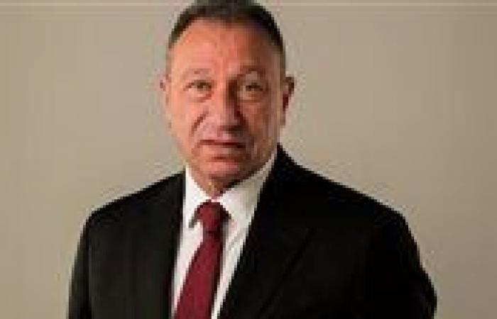 الخطيب
      يطمئن
      على
      إصابة
      عاشور
      ويوجه
      بتوفير
      الرعاية
      الكاملة
      له
      بعد
      إصابته