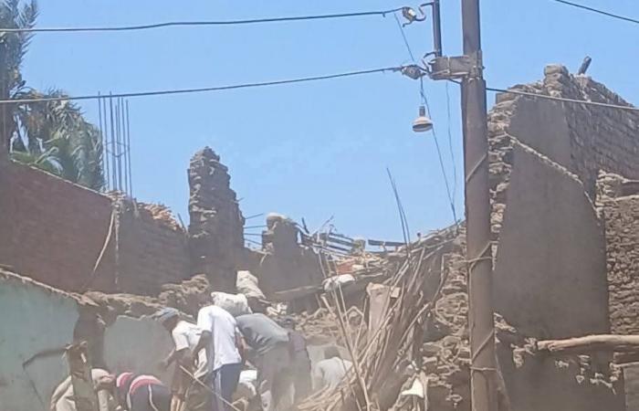 انهيار
      منزل
      بدندرة
      ..
      وجهود
      مكثفة
      لانتشال
      فتاة
      محتجزة
      تحت
      الأنقاض
      في
      قنا