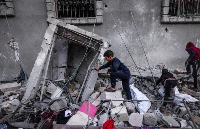 "الخط
      الأحمر"..
      كيف
      وقف
      السيسي
      سدًا
      أمام
      تهجير
      الفلسطينيين؟
