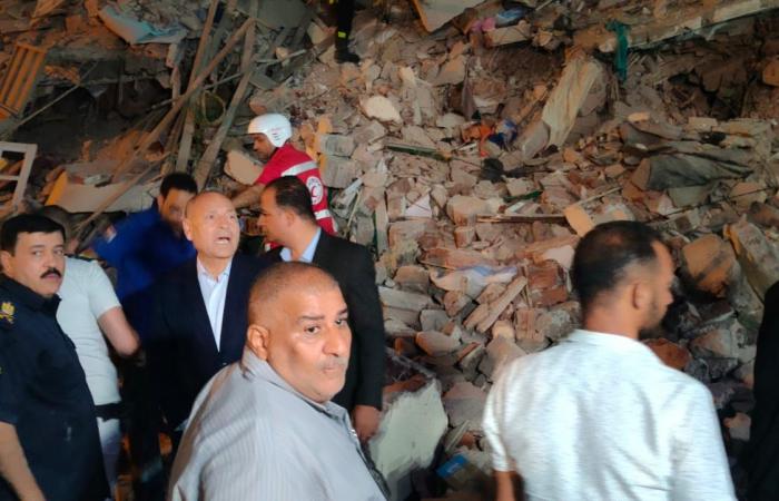 محافظ
      القاهرة
      يتابع
      عمليات
      إنقاذ
      سكان
      عقار
      السيدة
      زينب
      المنهار