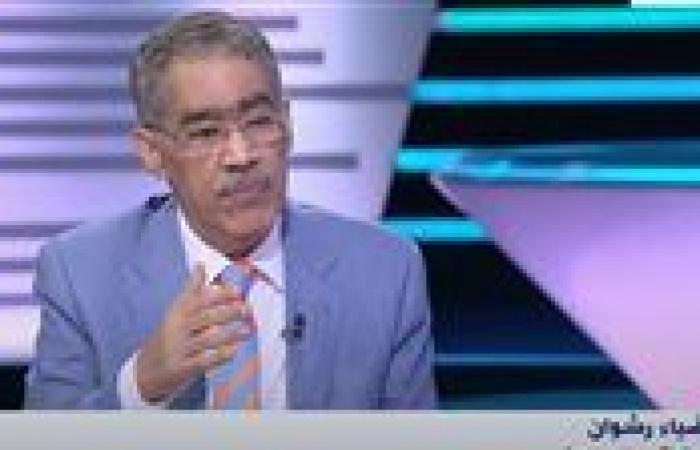 ضياء
      رشوان:
      موقف
      ترامب
      من
      الحرب
      على
      إيران
      تحكمه
      عدة
      عوامل