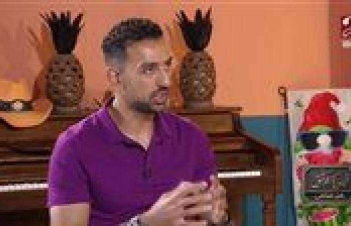أحمد
      حسن
      كوكا:
      أتمنى
      للأهلي
      كل
      التوفيق
      في
      بقية
      مبارياته
      ببطولة
      كأس
      العالم
      للأندية