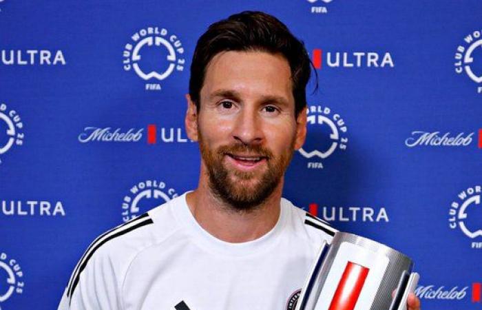 كأس
      العالم
      للأندية:
      ليونيل
      ميسي
      يحصل
      على
      جائزة
      أفضل
      لاعب
      في
      مباراة
      إنتر
      ميامي
      وبورتو